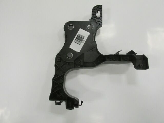 RENAULT SCENIC- 2- 03/09; ÖN PANEL YAN PARÇA SOL PLASTİK 8200137495