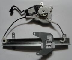 NISSAN MAXIMA- A33- 03/06; ARKA CAM KRİKOSU SAĞ ELEKTRİKLİ/MOTORLU 2FİŞLİ 82700-2Y010