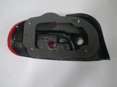 HYUNDAI ACCENT- 98/00; STOP LAMBASI SAĞ KIRMIZI/BEYAZ (MARS) 92402-22310