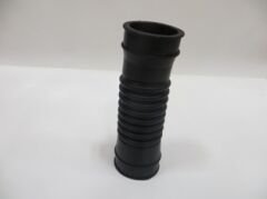 TOYOTA HILUX- PICK UP LN145- 98/01; HAVA FİLTRE HORTUMU 17881-54650
