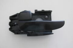 HYUNDAI ELANTRA- 02/03; ÖN KAPI İÇ AÇMA KOLU SOL SİYAH 82610-2D000-CA