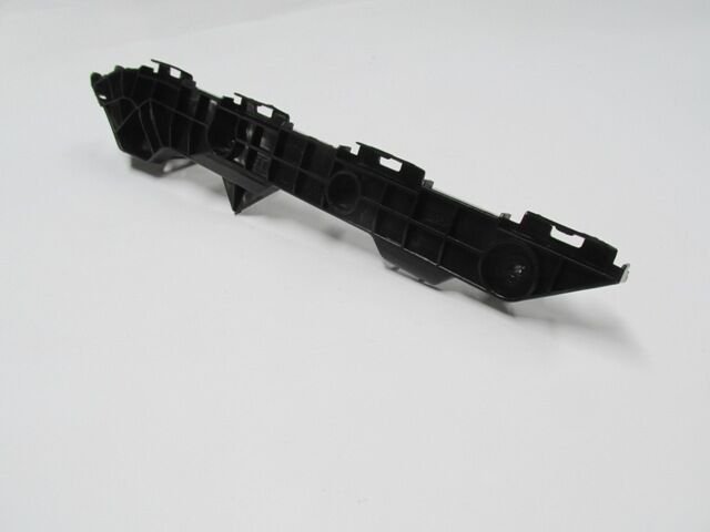 TOYOTA COROLLA- E150- 07/13; ARKA TAMPON İÇ BAĞLANTI BRAKETİ SOL (YAN KULAĞA BAĞLANAN) PLASTİK (TW) 52156-12290
