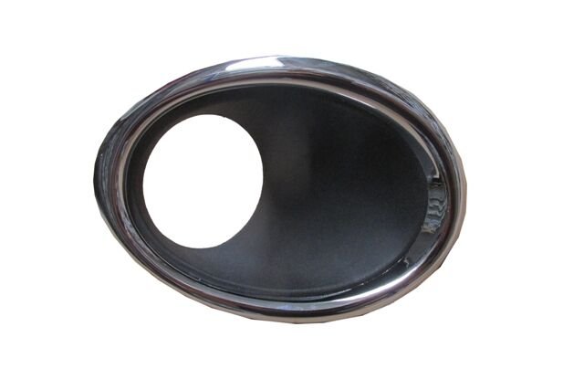 NISSAN QASHQAI- J11- 14/16; SİS LAMBA ÇERÇEVESİ SAĞ NİKELAJLI (SİS DELİKLİ) (TW) 62256-BT01A
