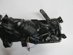 TOYOTA COROLLA- NDE180- 13/16; FAR LAMBASI SOL ELEKTRİKLİ/MOTORSUZ/LEDLİ/NİKELAJ ÇITALI (E MARKLI) 81170-02E70