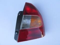 HYUNDAI ACCENT- MILENYUM- 00/02; STOP LAMBASI SAĞ KIRMIZI/SARI/BEYAZ (MARS) 92402-25020