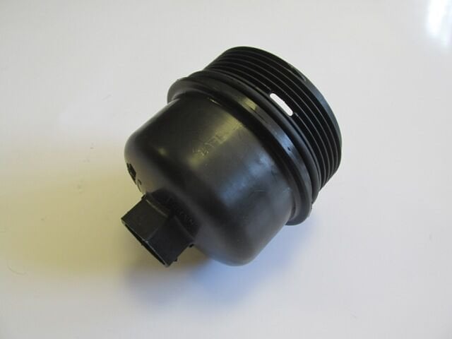 OPEL COMBO- 02/12; MOTOR YAĞ FİLTRE KAPAĞI (1.3 CDTI) (PLASTİK) 5650505
