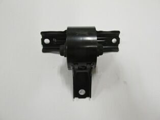 MITSUBISHI LANCER- 08/16; ÖN MOTOR TAKOZU SAĞ (TENACITY) MN101441