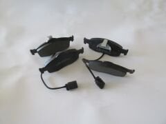 FORD MONDEO- 93/00; ÖN FREN BALATASI (2 KABLOLU) (DİSK) (155X58,7X18/15;6.4X58.7X18) (BRAMAX) 1022079