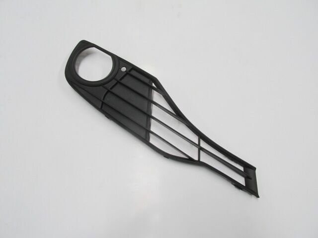 BMW 3 SERI- F30- 12/14; SİS LAMBA KAPAĞI SAĞ SİS DELİKLİ (TW) 51117255370