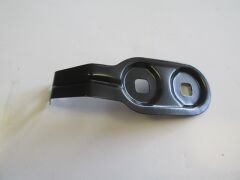 BMW 5 SERI- F10- 10/16; ÖN ÇAMURLUK BAĞLANTI SACI (BRAKET) SAĞ 41357207208
