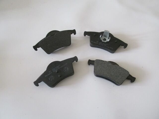 VOLVO V70- 00/04; ARKA FREN BALATASI (KABLOSUZ)(DİSK)(122,7X53,8X16,2/12;3,8X53,8X16,2)(BRAMAX) 30648382