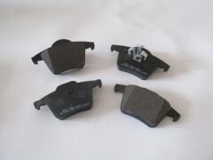 VOLVO XC90- 04/15; ARKA FREN BALATASI (KABLOSUZ)(DİSK)(123,2X61,8X18,8)(BRAMAX) 307930930