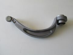 AUDI A4- 08/12; ÖN ALT TABLA SAĞ EĞRİ TİP BURÇLU/ROTİLLİ (65 MM M14) (SALINCAK) ALÜMİNYUM (SH) 8K0407694T