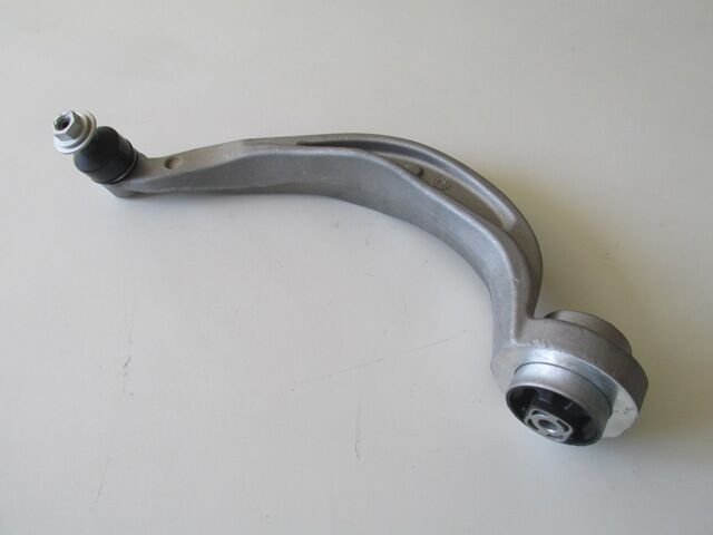 AUDI A4- 15/18; ÖN ALT TABLA SAĞ EĞRİ TİP BURÇLU/ROTİLLİ (65 MM M14) (SALINCAK) ALÜMİNYUM (SH) 8K0407694T