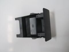 OPEL ASTRA- G- SD/HB- 99/09; MARŞPİYEL PLASTİĞİ ÖN KRİKO KAPAĞI SAĞ 5164660