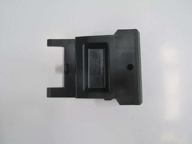 OPEL ASTRA- G- SD/HB- 99/09; MARŞPİYEL PLASTİĞİ ARKA KRİKO KAPAĞI SAĞ 5164662