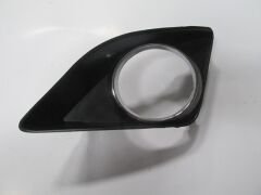 TOYOTA COROLLA- E150- 07/10; SİS LAMBA KAPAĞI SOL SİS DELİKLİ/NİKELAJLI (CASP) 81482-12070