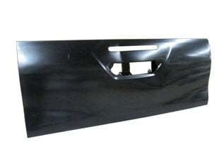 TOYOTA HILUX- PICK UP- 15/19; ARKA BAGAJ KAPAĞI KOMPLE (ORTADAN AÇMALI/STOP LAMBA DELİKLİ) (TW) 65700-KK010