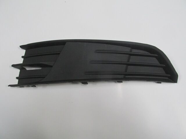 SKODA FABIA- 15/18; SİS LAMBA KAPAĞI SOL SİS DELİKSİZ/SİYAH (TW-Y) 6V08073679B9