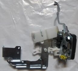 MITSUBISHI CANTER- FUSO- 06/12; ÖN KAPI KİLİDİ SOL (FE711/839/859E/859G) (HUSHAN) MK434981