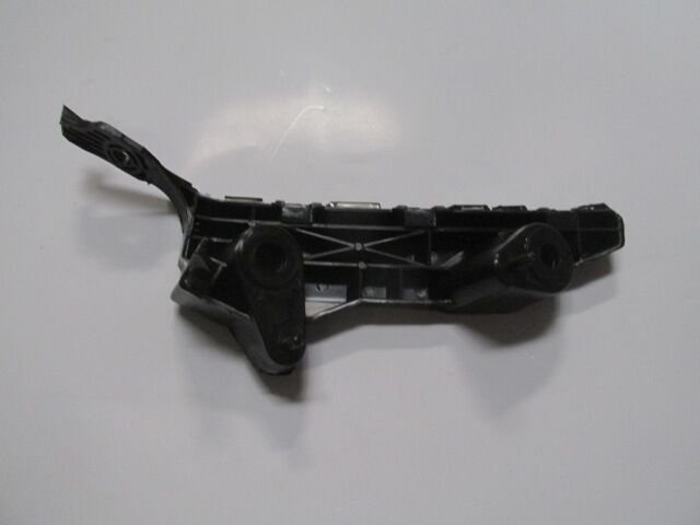 MAZDA 3- SD/HB- 14/16; ÖN TAMPON BRAKETİ SOL (PLASTİK) (TYG) BHN1-50-0U1E