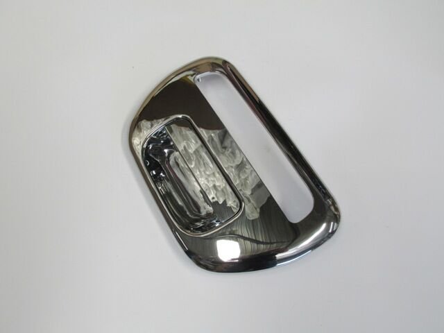 MITSUBISHI L200- PICK UP- 06/15; BAGAJ KAPAĞI DIŞ AÇMA KOLU DIŞ ÇERÇEVESİ NİKELAJLI STOP DELİKLİ 6730A007WA-CM