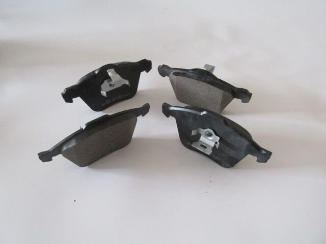 VOLVO S60- 00/04; ÖN FREN BALATASI (KABLOSUZ)(DİSK)(155,2X72,3X18,6/15;6,4X71,6X17)(BRAMAX) 274285