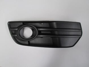 AUDI Q5- 10/12; SİS LAMBA KAPAĞI SAĞ (SİS DELİKLİ) SİYAH (TW) 8R0807682A01C