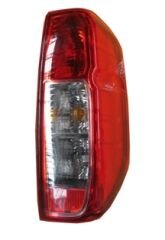 NISSAN PICK UP- NAVARA- 06/14; STOP LAMBASI SAĞ KIRMIZI/BEYAZ (AMC) 26550-EB380
