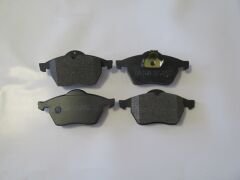 OPEL VECTRA- B- 96/99; ÖN FREN BALATASI (KABLOSUZ)(DİSK) (155,3X74,1X19/156,3X74,1X18,5) (BRAMAX) 1605003