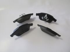 RENAULT LAGUNA- 08/12; ÖN FREN BALATASI (KABLOSUZ)(DİSK) (156,50X68,5X18/155,20X63,20X18)(BRAMAX) 410600011R