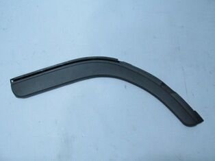 MITSUBISHI CANTER- FUSO- 06/12; ÇAMURLUK AĞZI PLASTİĞİ SAĞ (FE711/839/859E/859G) (BFN) MK403146