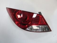 HYUNDAI ACCENT- BLUE- 11/18; STOP LAMBASI SOL KIRMIZI/BEYAZ (MARS) 92401-1R020