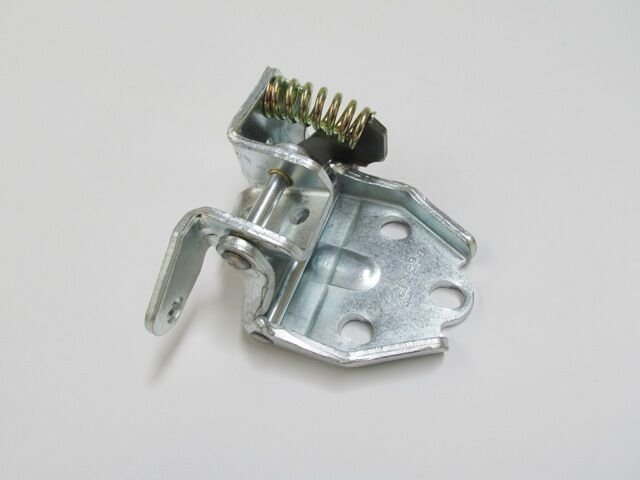 MITSUBISHI CANTER- FE635/659- 98/06; ÖN KAPI ALT MENTEŞESİ SAĞ (TYG) MC145726