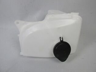 TOYOTA COROLLA- ZZ111- 00/02; ÖN CAM SU BİDONU/DEPOSU MOTORSUZ KAPAKLI (EURO BODY) 85315-12221