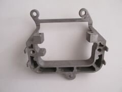 RENAULT MASTER- 3- 11/19; MOTOR TAKOZU BAĞLANTI KULAĞI (ALÜMİNYUM) 112225095R