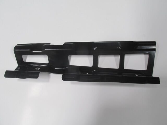 SKODA OCTAVIA- 05/09; ÖN ÇAMURLUK TUTUCU BRAKETİ BRAKETİ SAĞ (TW-Y) 1Z0821162