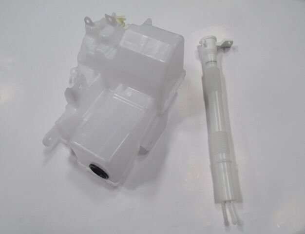 MITSUBISHI L200- PICK UP- 19/22; ÖN CAM SU BİDONU/DEPOSU/MOTORLU (CASP) 8260A493