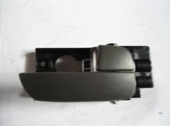 HYUNDAI ACCENT- ERA- 06/12; ÖN KAPI İÇ AÇMA KOLU SOL AÇIK GRİ (HUSHAN) 82610-1E000-AR