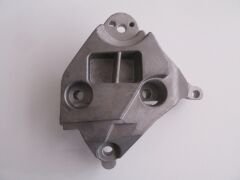 RENAULT CLIO- 2- SD/HB- 02/08; MOTOR ÜST BAĞLANTI KULAĞI (TAKOZ) (ALÜMİNYUM) 8200101849