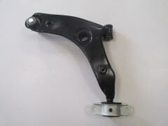 MITSUBISHI CARISMA- 97/00; ÖN ALT TABLA SAĞ (SALINCAK) BURÇLU/ROTİLLİ (SH) 30821651