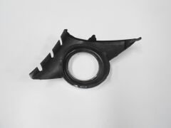 PEUGEOT 207- 06/09; SİS LAMBA KAPAĞI SAĞ SİYAH SİS DELİKLİ (SİS ÇERÇEVESİ NİKELAJLI)(SPORT TİPİ) 7452.HX