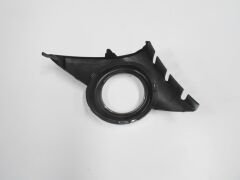 PEUGEOT 207- 06/09; SİS LAMBA KAPAĞI SOL SİYAH SİS DELİKLİ (SİS ÇERÇEVESİ NİKELAJLI)(SPORT TİPİ) 7452.HW