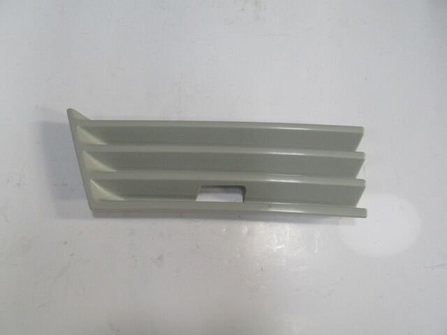 MERCEDES E CLASS- W210- 96/99; ÖN TAMPON ÇEKİ DEMİRİ KAPAĞI SİYAH (TYG) 2108800605