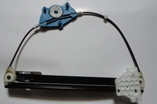 AUDI A4- 05/08; ÖN CAM KRİKOSU SAĞ ELEKTRİKLİ/MOTORSUZ (CABRIO 2KAPI) 8E0837462C