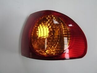 TOYOTA COROLLA- ZZ111- 00/02; DIŞ STOP LAMBASI SAĞ KIRMIZI/SARI (JAPON GÖZ TİPİ) (CASP) (E MARKLI) 81551-1E120