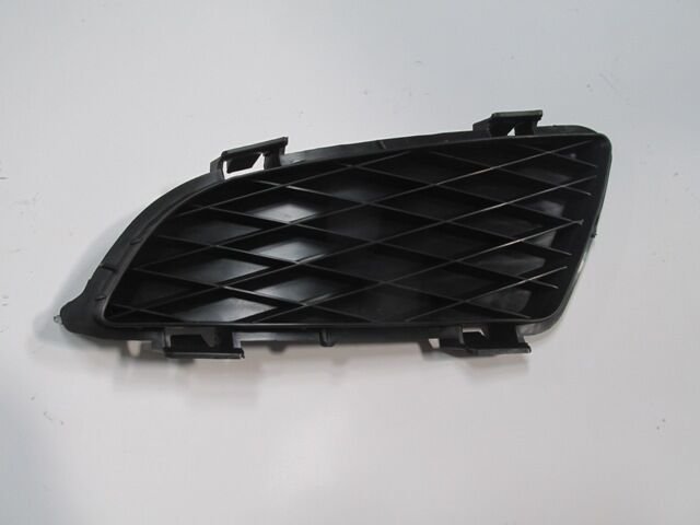 MAZDA 6- SD- 03/06; SİS LAMBA KAPAĞI SOL SİS DELİKSİZ SİYAH (TW) GK2A50C21B