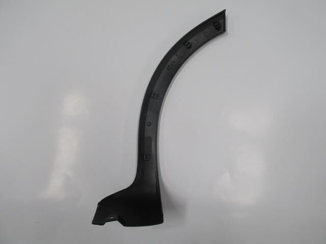 OPEL CORSA- C- 04/06; ARKA ÇAMURLUK AĞZI PLASTİĞİ SAĞ SİYAH (5 KAPI) 172901