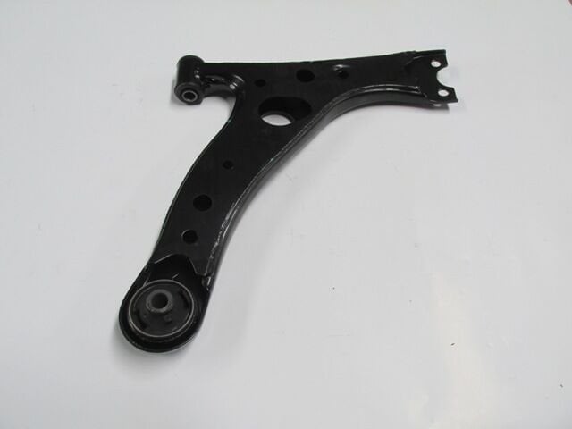 TOYOTA RAV4- 01/04; ÖN ALT TABLA SOL ROTİLSİZ (SALINCAK) (SH) 4806942040