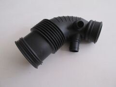 BMW 3 SERI- F30- 12/18; HAVA FİLTRE HORTUMU 13717597586